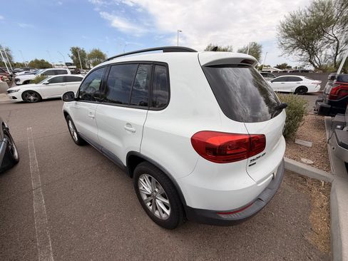 Used 2017 Volkswagen Tiguan S FWD image 4