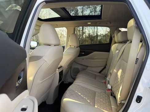 Used 2019 Nissan Murano Platinum image 7