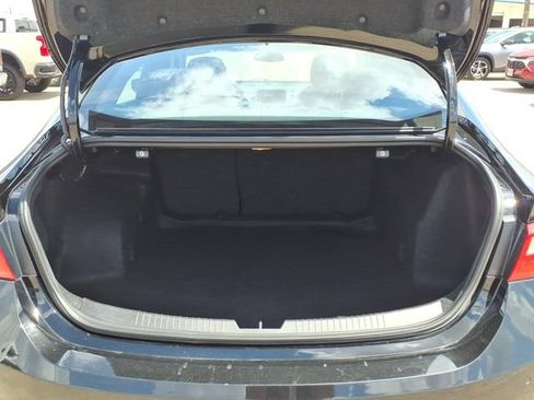 Used 2024 Chevrolet Malibu LT FWD image 7