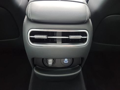 Used 2024 Genesis G90 3.5T AWD/4WD image 35