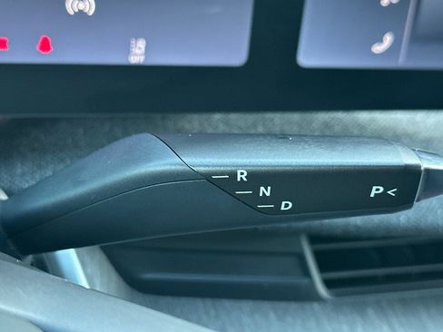 Used 2024 Lucid Air Touring image 19