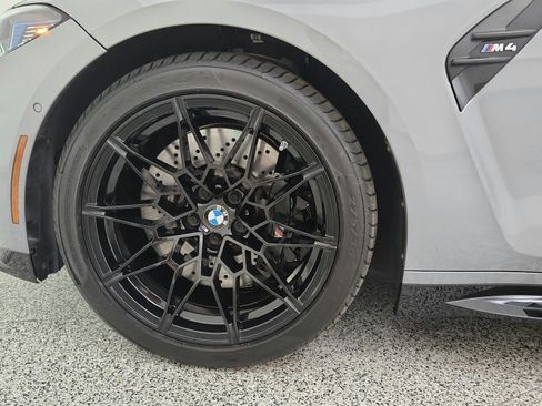 Used 2025 BMW M4 Coupe w/ Executive Package RWD image 37