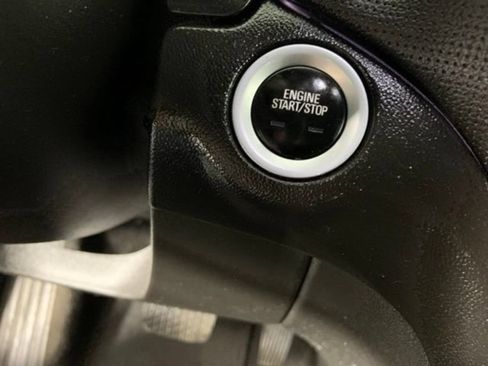 Used 2020 Chevrolet Equinox Premier AWD/4WD image 26