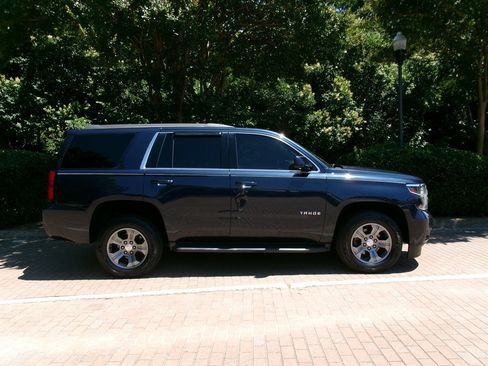 Used 2018 Chevrolet Tahoe LS w/ Skid Plate Package AWD/4WD image 8