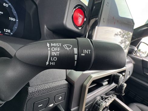 Used 2026 Toyota Tacoma TRD Off-Road w/ TRD Off Road Premium Package AWD/4WD image 9