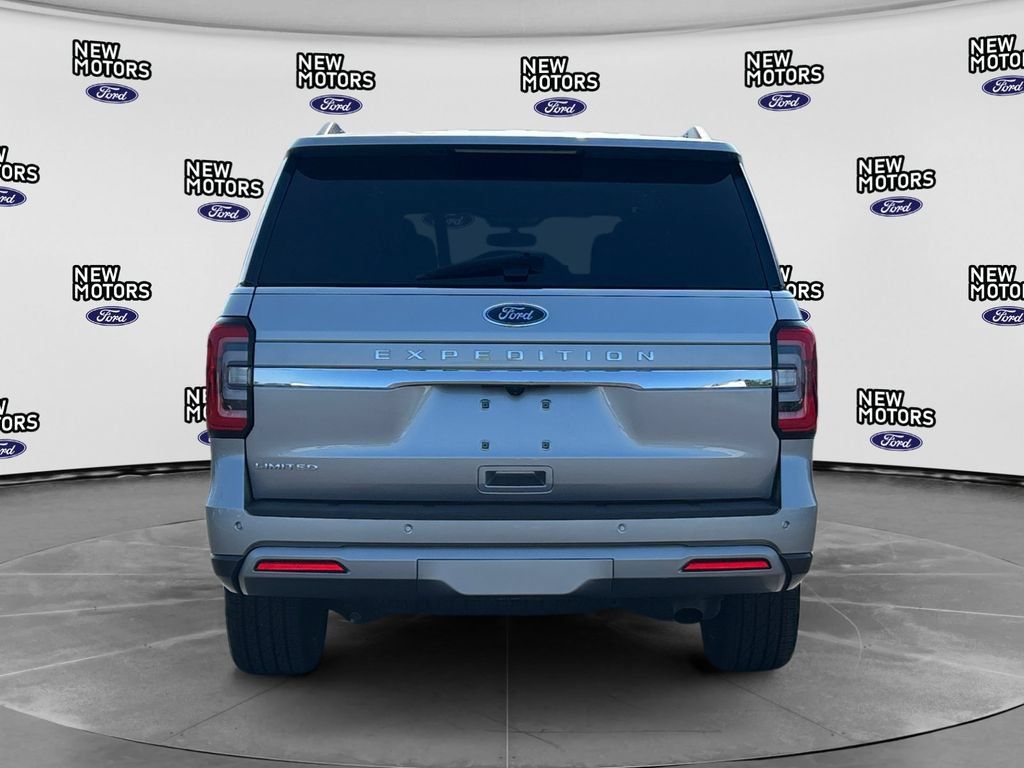 Used 2022 Ford Expedition Limited AWD/4WD image 4