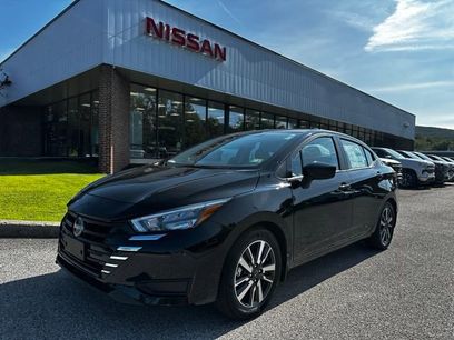 New 2025 Nissan Versa SV w/ Trunk Package