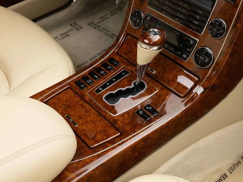 Used 2004 Maybach 57 RWD image 22