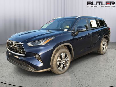 Used 2023 Toyota Highlander XLE