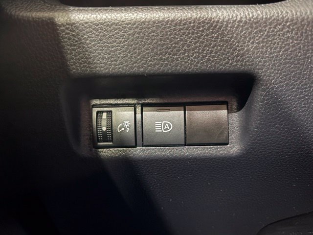 Used 2024 Toyota RAV4 LE FWD image 18