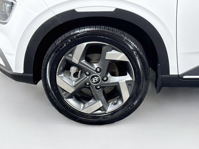 Certified 2024 Hyundai Venue Limited FWD image 31