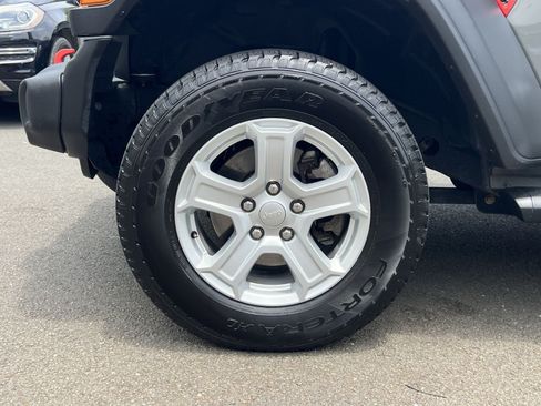 Used 2019 Jeep Wrangler Unlimited Sport S AWD/4WD image 12