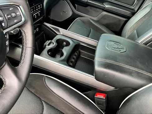 Used 2025 RAM 1500 Laramie AWD/4WD image 17