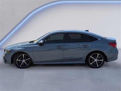 Used 2022 Honda Civic Touring image 10