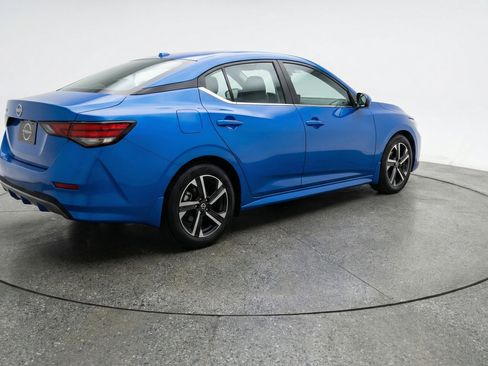 Used 2025 Nissan Sentra SV FWD image 9