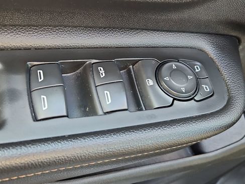 Used 2018 GMC Terrain SLT AWD/4WD image 17