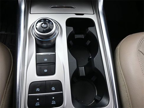 Used 2020 Ford Explorer Limited image 31