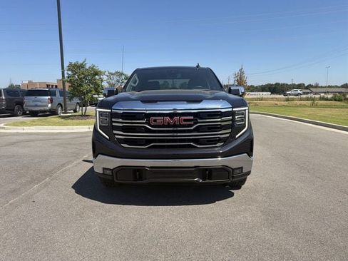 Used 2026 GMC Sierra 1500 SLT AWD/4WD image 9
