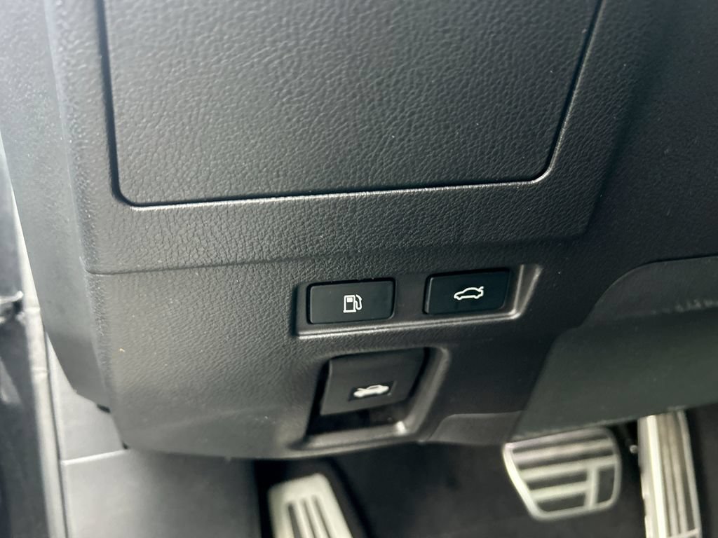 Used 2024 Lexus ES 300h F Sport w/ Accessory Package (Z2) FWD image 28
