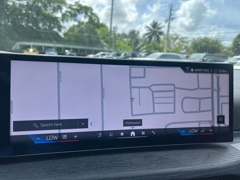 Used 2025 BMW 330i xDrive Sedan image 14