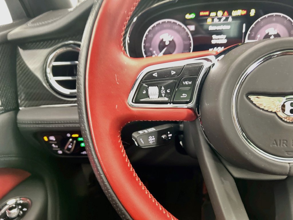 Certified 2022 Bentley Bentayga AWD/4WD image 11