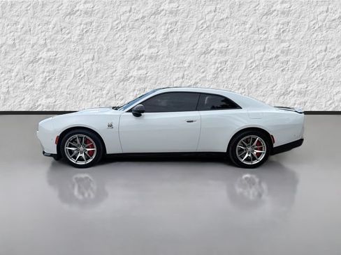Used 2024 Dodge Charger Daytona Scat Pack w/ Plus Group AWD/4WD image 6