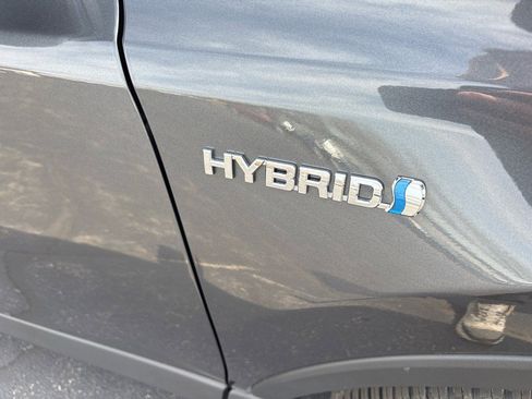 Used 2017 Toyota RAV4 Limited image 39