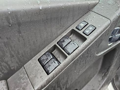 Used 2015 Nissan Frontier PRO-4X image 28