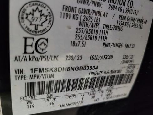 Used 2022 Ford Explorer XLT image 48