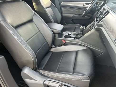 Certified 2022 Volkswagen Atlas Cross Sport SE image 7
