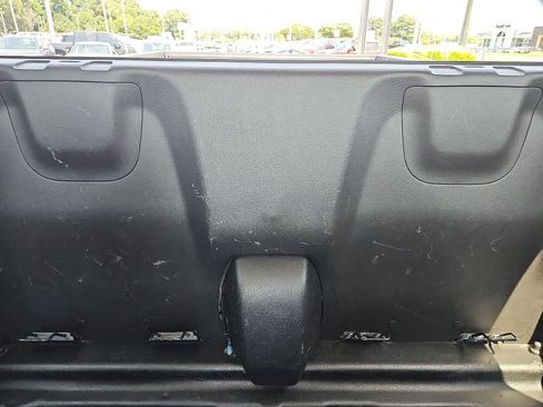 Used 2019 Chevrolet Colorado W/T RWD image 14