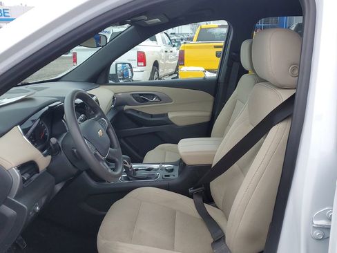 Used 2023 Chevrolet Traverse LS w/ Safety Package image 5