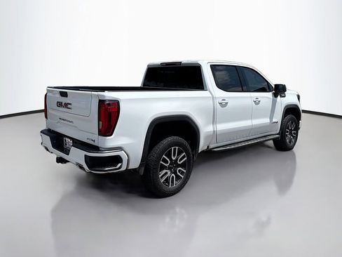 Used 2022 GMC Sierra 1500 AT4 w/ AT4 Preferred Package AWD/4WD image 7