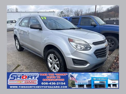 Used 2017 Chevrolet Equinox L image 1
