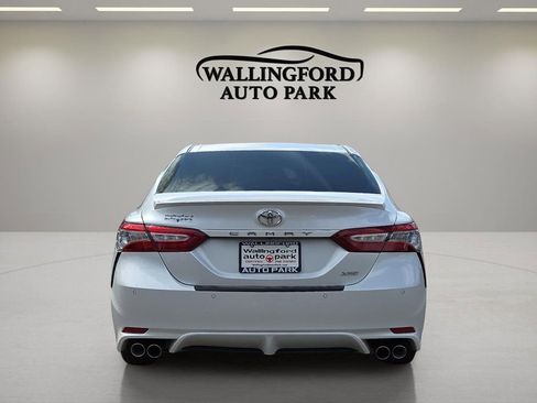 Used 2018 Toyota Camry XSE FWD image 5