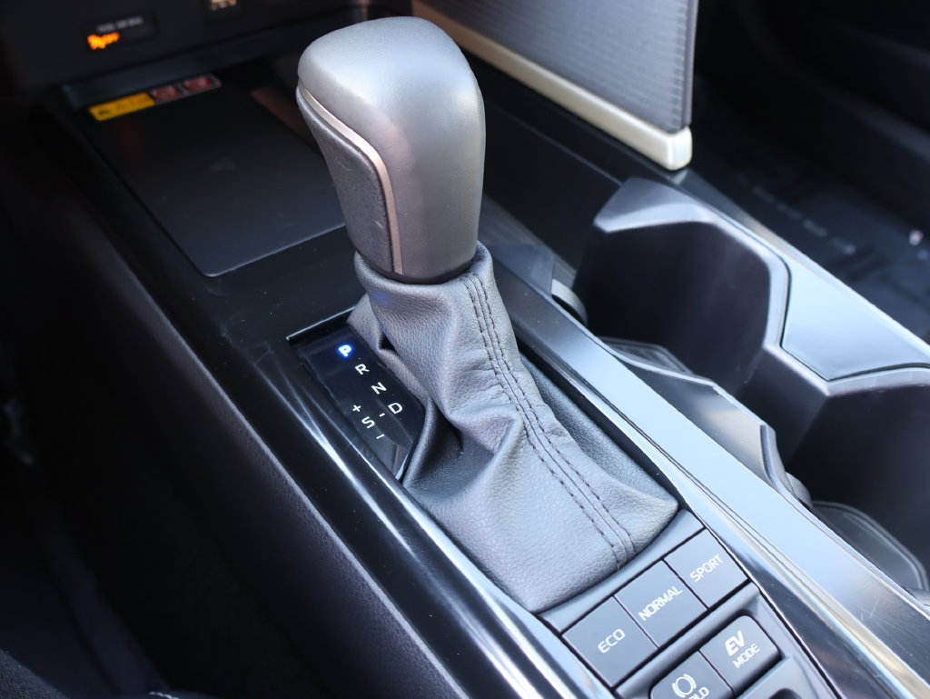 Used 2026 Toyota Camry SE FWD image 37
