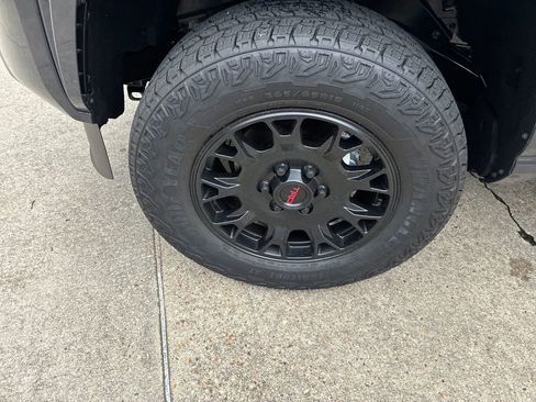 New 2026 Toyota Tacoma SR5 RWD image 33
