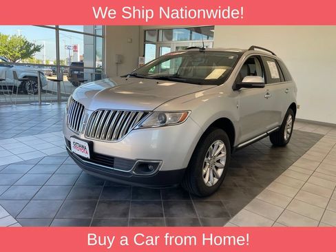 Used 2013 Lincoln MKX FWD image 2