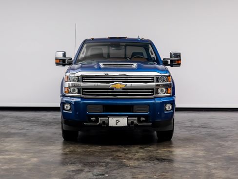 Used 2017 Chevrolet Silverado 2500 High Country w/ Duramax Plus Package AWD/4WD image 2