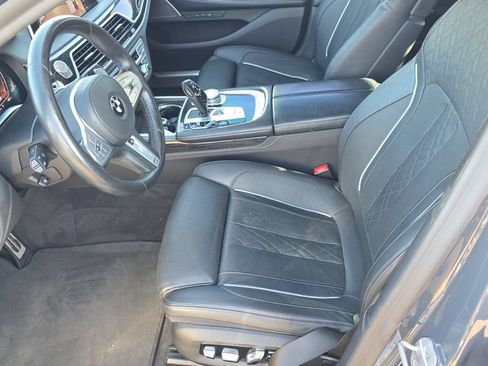 Used 2021 BMW 740i w/ M Sport Package RWD image 15