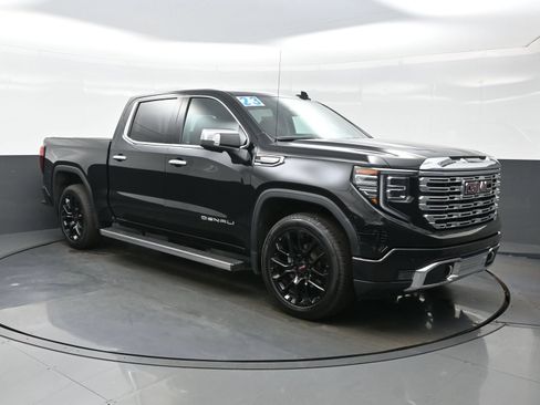 Used 2023 GMC Sierra 1500 Denali w/ Technology Package AWD/4WD image 11
