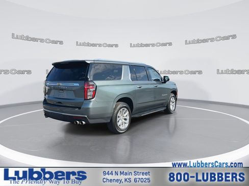 Used 2023 Chevrolet Suburban Premier image 8