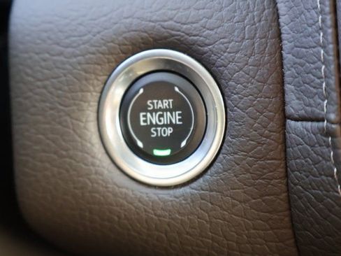 Certified 2024 GMC Yukon Denali w/ Advanced Technology Package AWD/4WD image 39