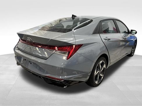 Used 2023 Hyundai Elantra Limited w/ Cargo Package FWD image 5