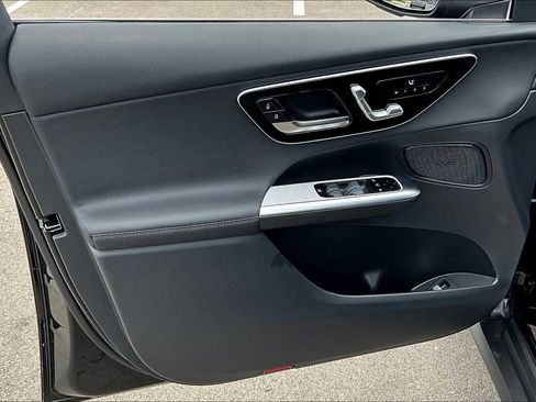 New 2025 Mercedes-Benz GLC 350e GLC 350e image 10