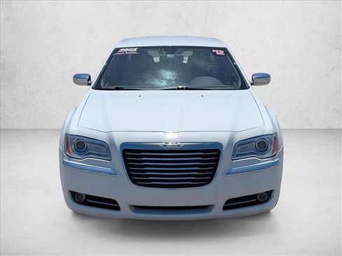 Used 2012 Chrysler 300 Limited RWD image 2