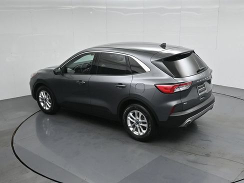Used 2022 Ford Escape SE w/ Convenience Package FWD image 42