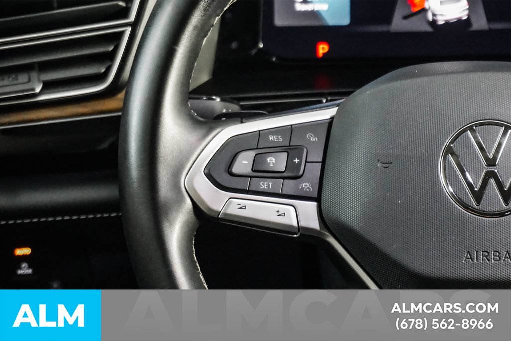 Used 2025 Volkswagen Atlas SE FWD image 25