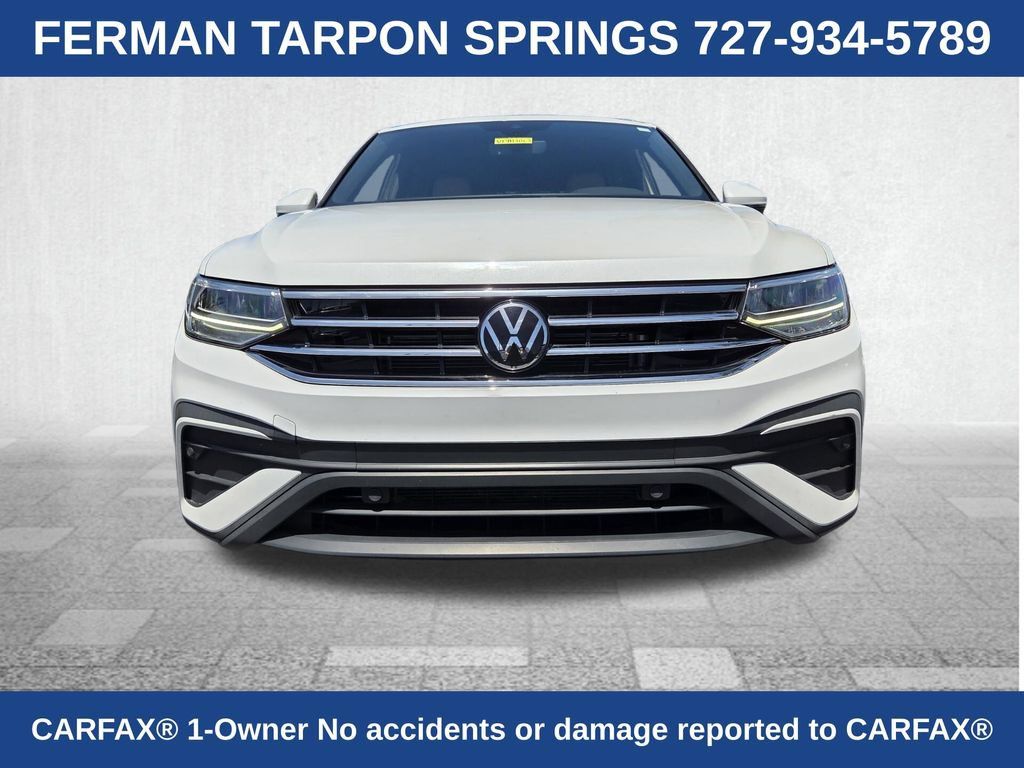 Used 2023 Volkswagen Tiguan SE FWD image 2
