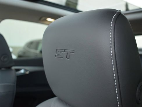 New 2026 Buick Envision Sport Touring image 19